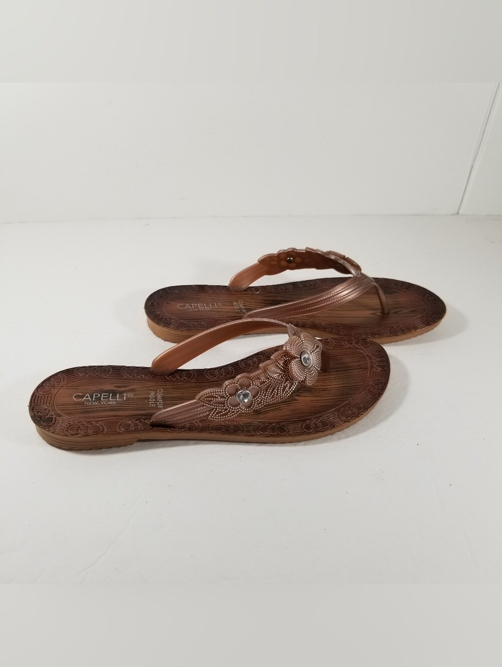 Capelli New York Flip Flops Women's Size 8 Rose Gold Flowers Rhinestones